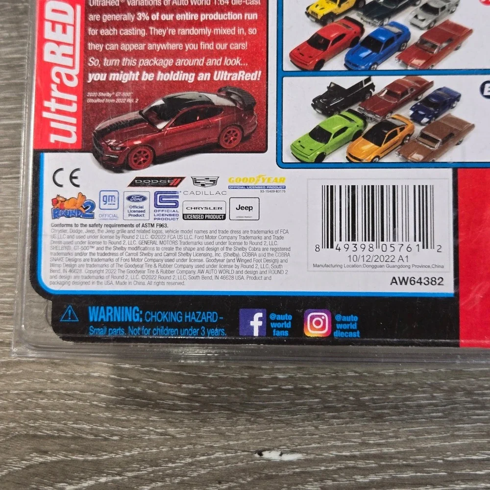 Auto World Ultra Red 74 Dodge Challenger Rallye 1:64 Diecast Chase Car 382B Rare